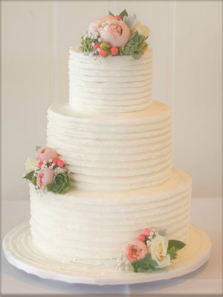 katie buttercream wedding cake