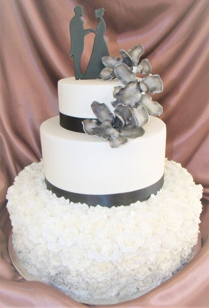 linda wedding cake