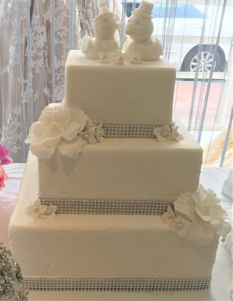 love birds wedding cake