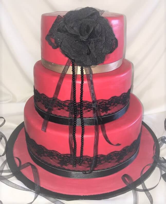 red & black wedding cake