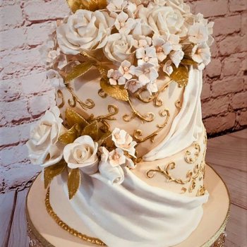 2 tier wedding cake