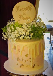 buttercream wedding cakes with golden flakes by rimma's wedding cakes perth cupcakes for weeddings